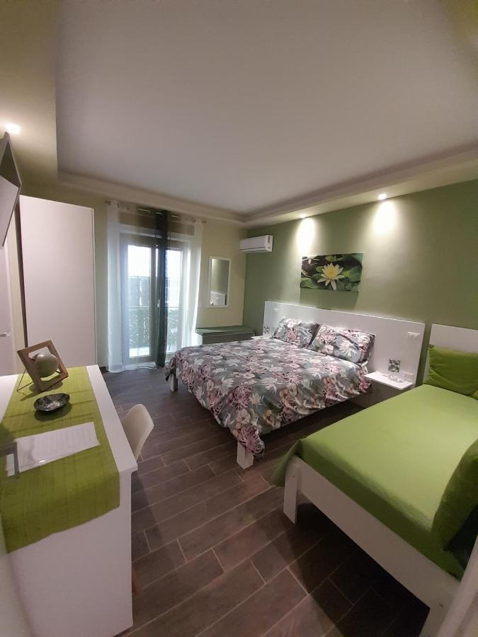 L'Oasi Di Venere Bed And Breakfast Касерта Екстериор снимка